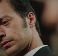 Rezumat episodul 12 „Fata de la fereastră”, difuzat în 22 octombrie la Kanal D: Nalan atrage toată atenția presei asupra ei și provoacă un mare scandal în familie
